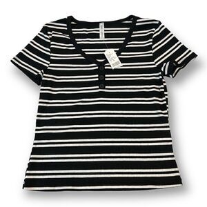 7Daywknd Women’s Striped Cropped Ribbed Top Size Medium NWT